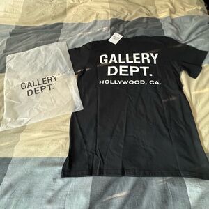 black and white gallery dept. tee-shirt